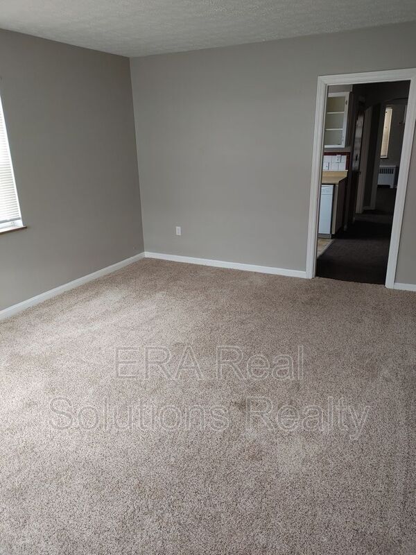 1672 Llanfair Ave Unit 1672 Llanfair Avenue 3, Cincinnati, OH 45224