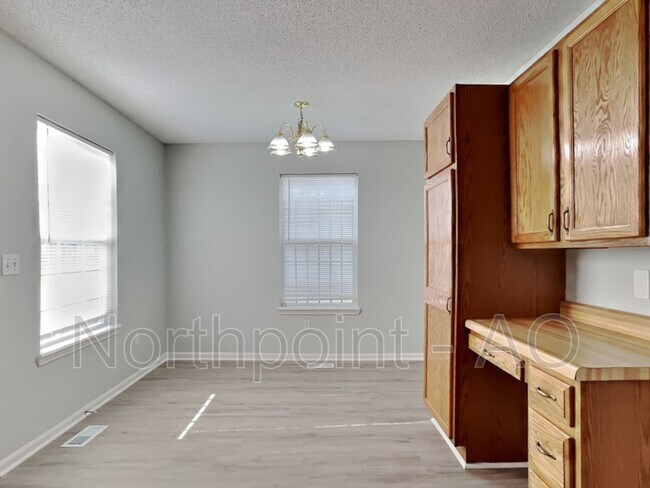 Building Photo - 4215 Woodland Ave