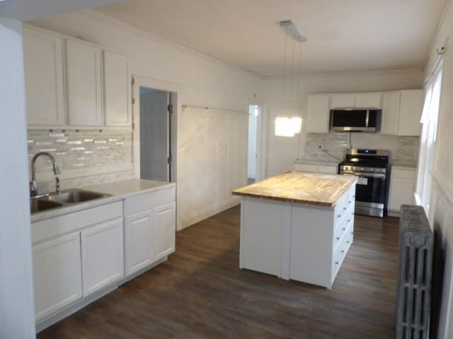 Building Photo - 65 Deerfield Ave