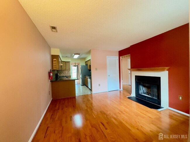Foto del edificio - 297 Hampshire Dr