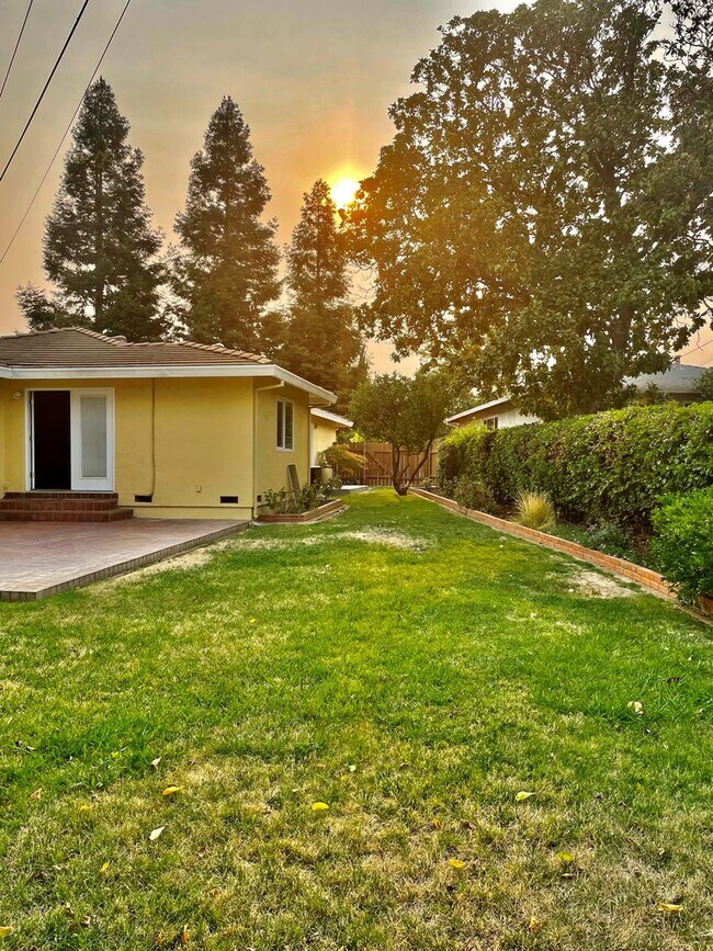 Building Photo - Just reduced!