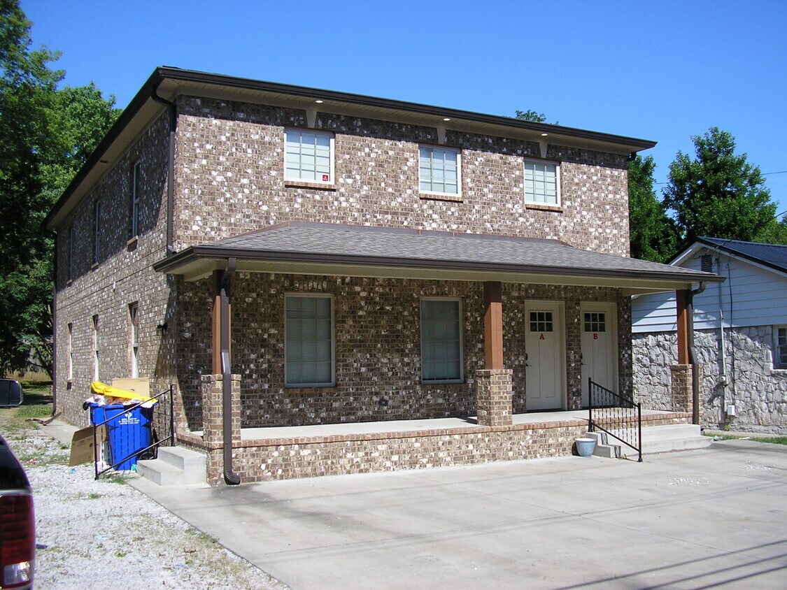 Primary Photo - 1521 Normalview Dr