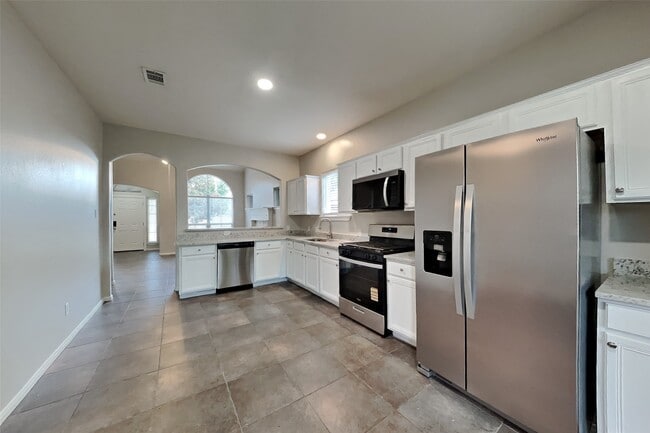 Building Photo - 25819 Oakridge Forest Ln