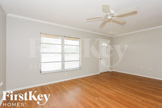 Foto del edificio - 964 Roseway Terrace NW