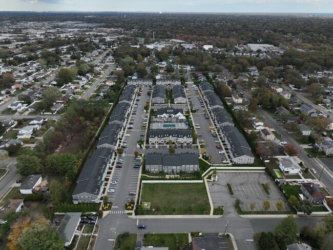 Exterior 3D - Fairfield Knolls At Deer Park 55+