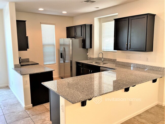 Building Photo - 1429 S Ponderosa Dr