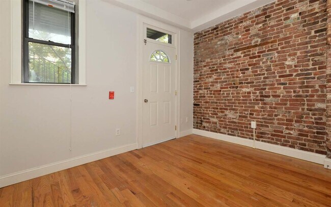 Foto del edificio - 314 Monroe St