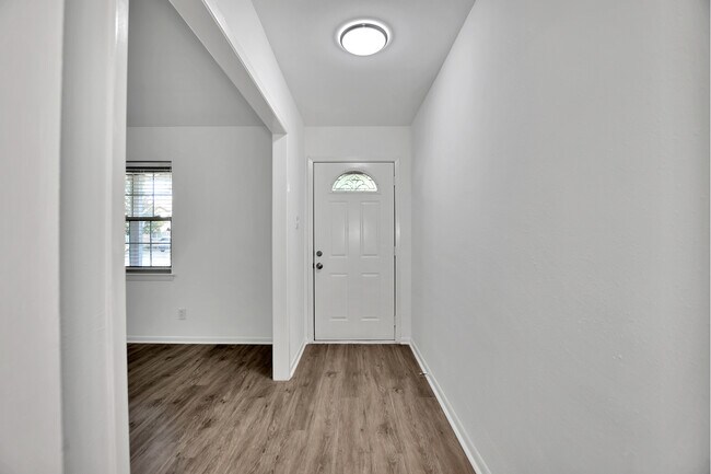 Building Photo - 10513 Moorberry Ln