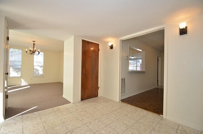 Foto del edificio - 4734 Spellman Rd