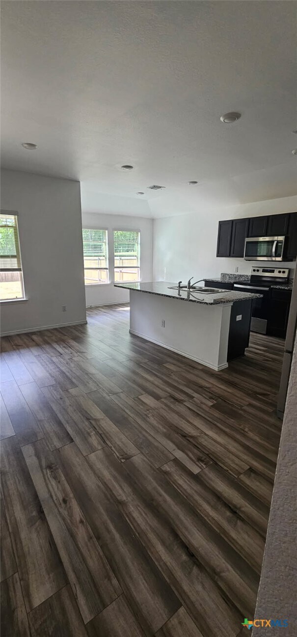 Building Photo - 2513 Rollett Dr