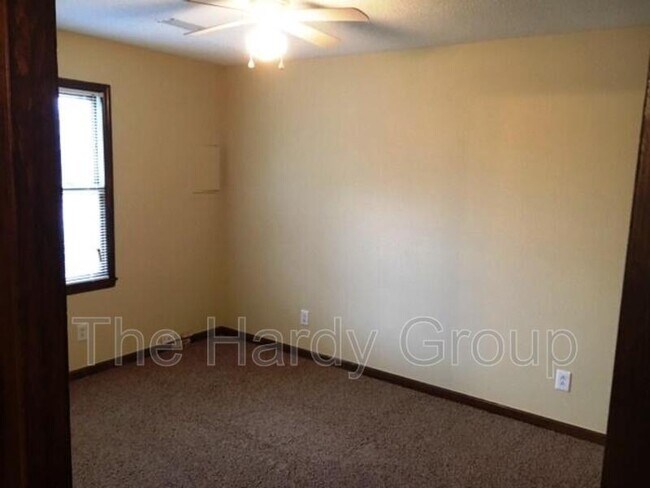 Foto del edificio - 308-B 4th Avenue NW