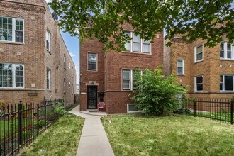 Building Photo - 1742 N Mayfield Ave