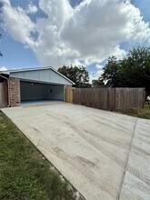 Building Photo - 14650 Lourdes Dr