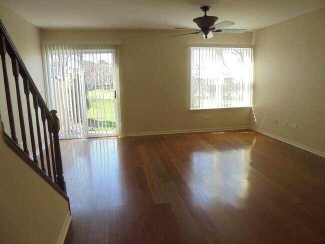 Building Photo - 938 Ridgefield Ln