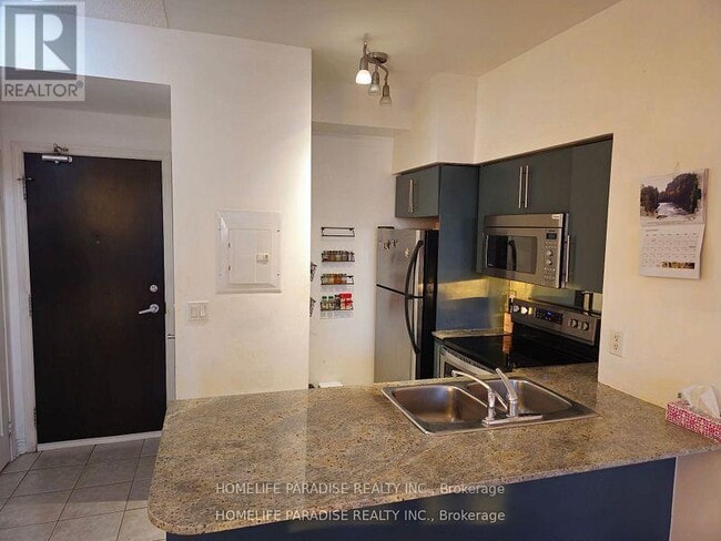 Building Photo - 388 Prince of Wales Dr