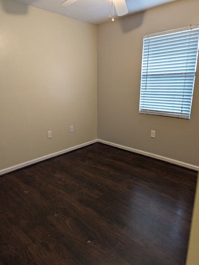 Building Photo - Coming Soon! Charming 3br 1ba in the country