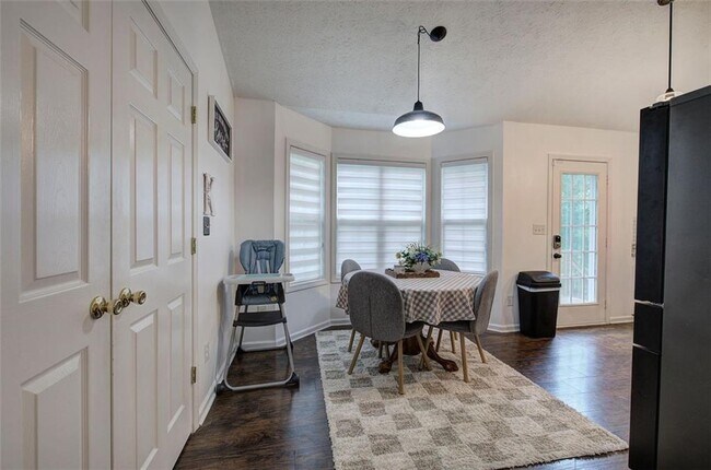 Foto del edificio - 106 Muirwood Dr