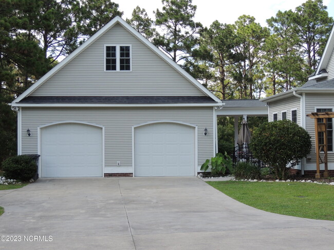 Building Photo - 357 Longleaf Dr