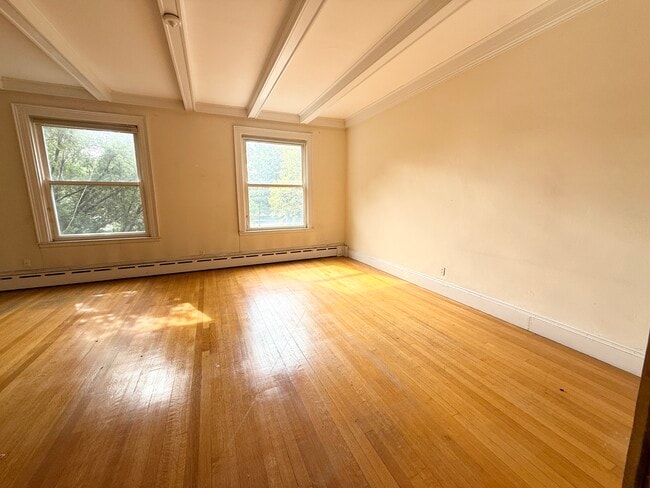 Building Photo - 1712 Beacon St