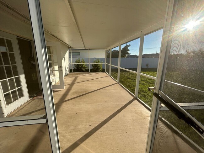 Foto del edificio - 3/2 Home with Fenced in yard