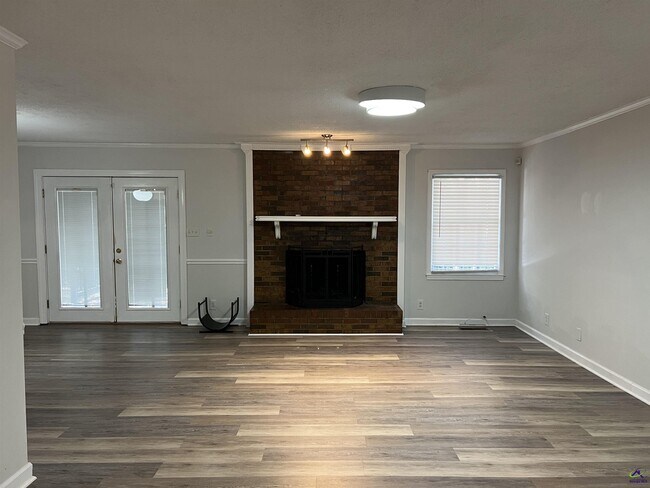 Foto del edificio - 1149 Runnymede Ln