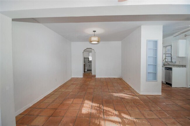 Building Photo - 78 146th Ave