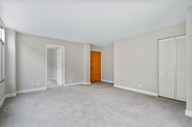 Building Photo - 221 N Marion St