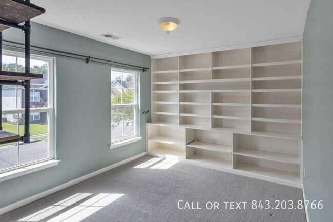 Building Photo - 512 Chaff Ln