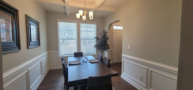 Building Photo - Like New- Immaculate 2-Story Home w/ 4 Bedroom 2.5 Bath! Large Lot- Fully Fenced Backyard.