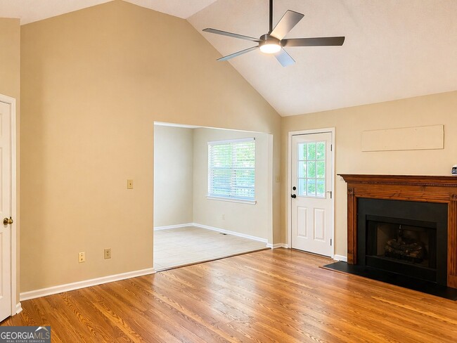 Building Photo - 217 Briarpatch Ct