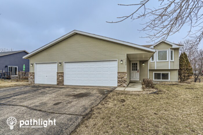 Foto principal - 1362 Thistle Lane, Shakopee, MN, 55379
