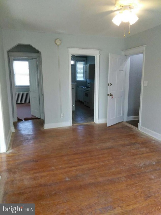 Primary Photo - 5220 4th St NW