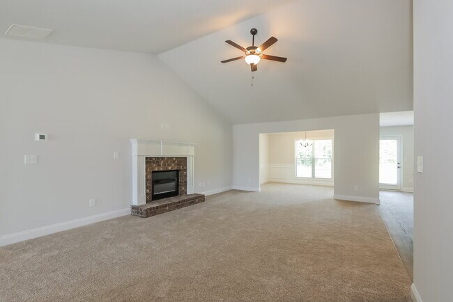 Building Photo - 150 Heartland Cir