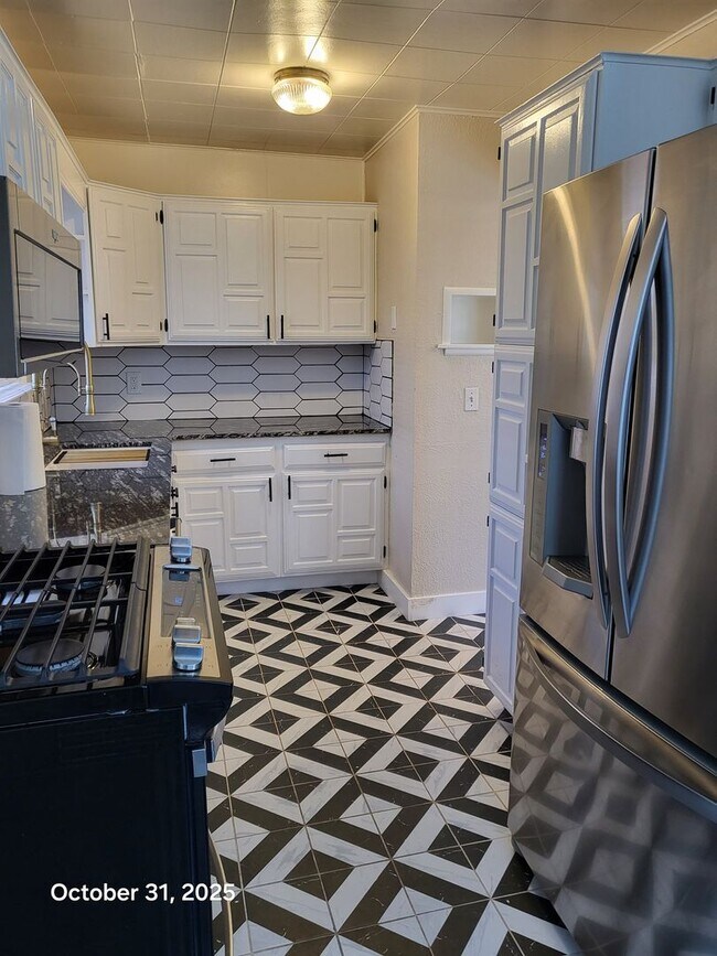 Foto del edificio - (2) Bed/(2) Bath w/ Must-See Updates Avail...