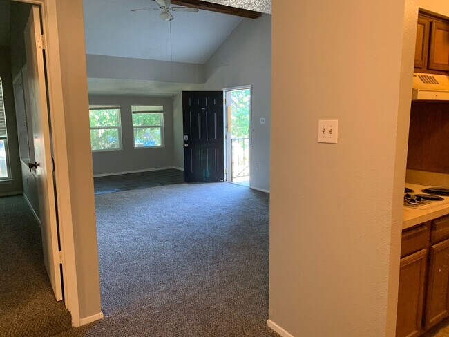 Foto del edificio - Trinity Meadows 1013/1016/1017