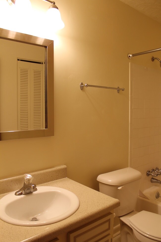 Del Rio Apartments Louisville, KY