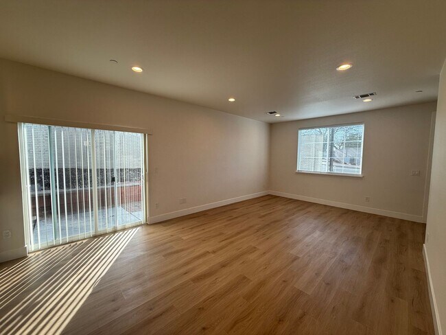 Foto del edificio - 8461001/85