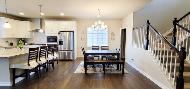 Building Photo - 7369 S Shady Grove Way