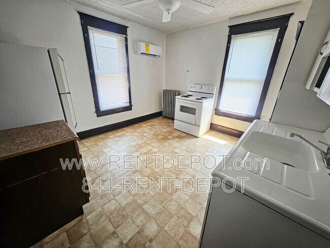 Foto del edificio - 322 N Hart St