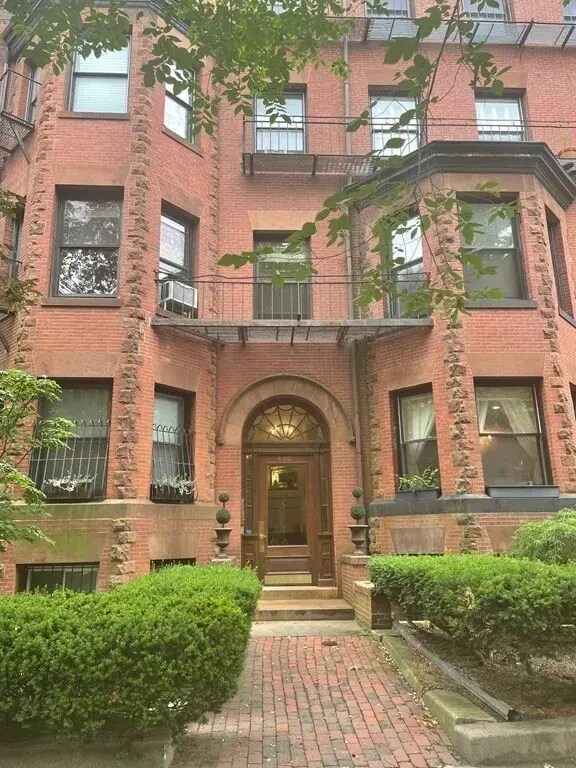 Foto del edificio - 400 Marlborough St