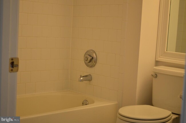 Building Photo - 86 Foxglove Dr
