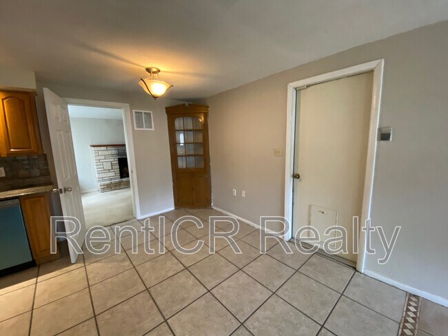 Foto del edificio - 4655 Koala Dr