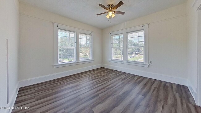 Foto del edificio - 907 Copeland St