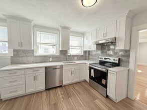 Building Photo - 204 Farrington St