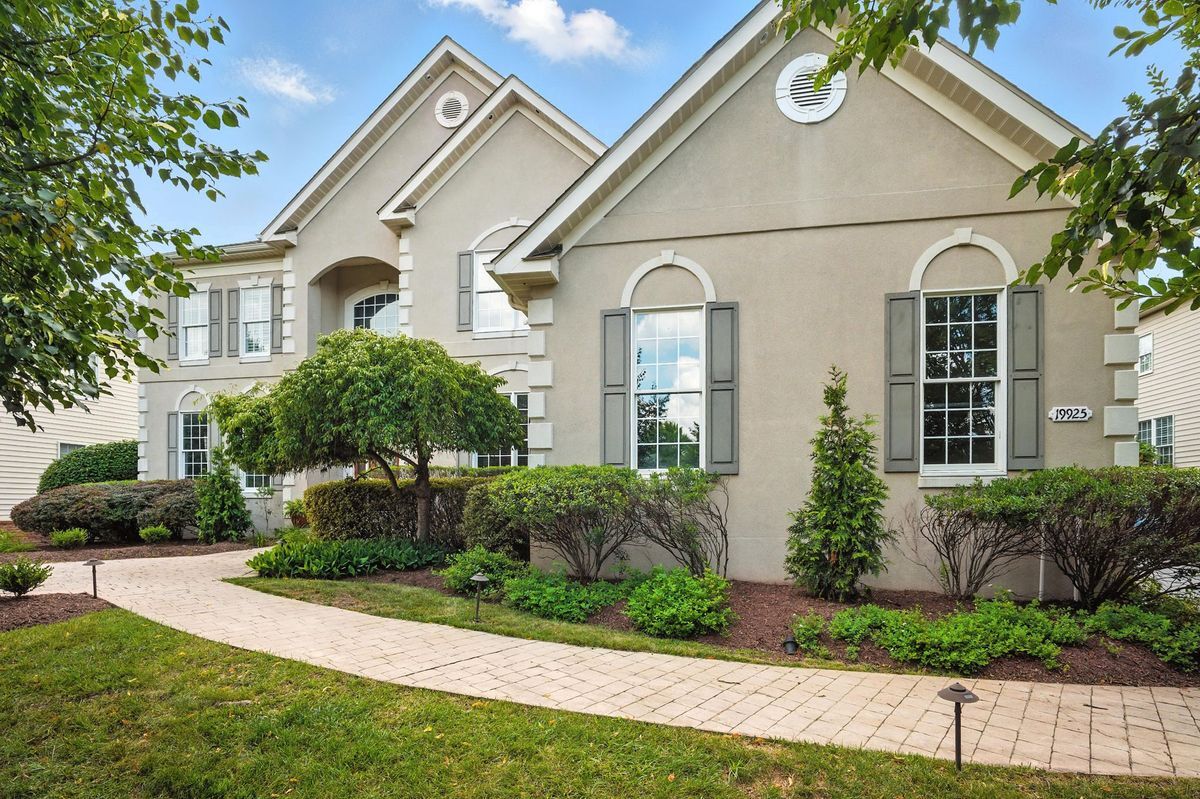 Foto principal - 19925 Augusta Village Pl