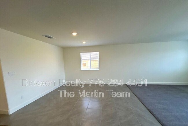 Building Photo - 963 Cascade Range Dr