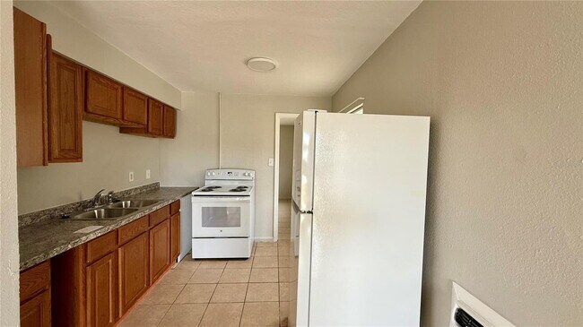 Building Photo - 207 Mill St