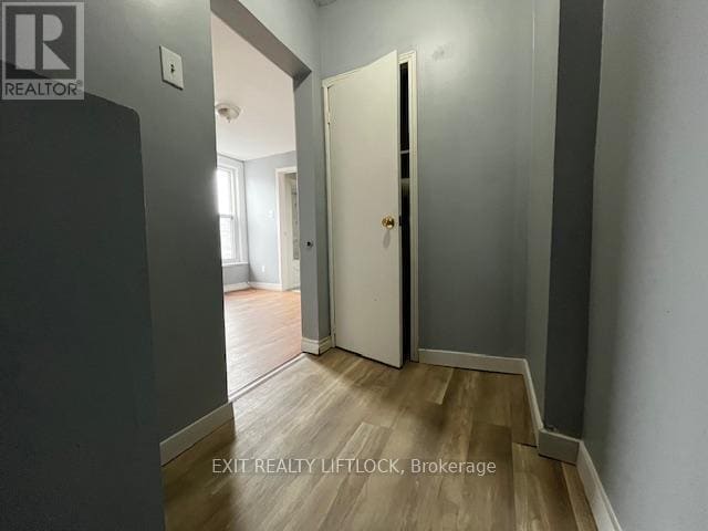 Building Photo - 207 Stewart St