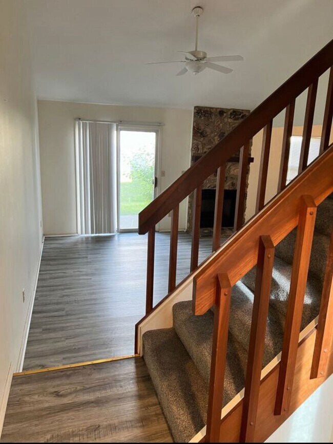 Fotografía del edificio - 2334 Raider Dr