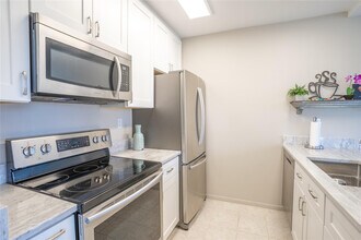 Building Photo - 250 NE 20th St